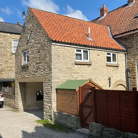 Town Apartment, Parking, Dog Friendly, Vakantiehuis
