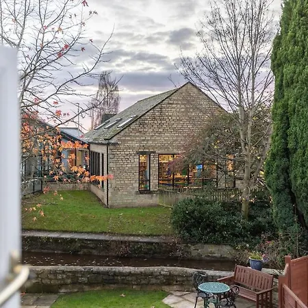 Town Apartment, Parking, Dog Friendly,