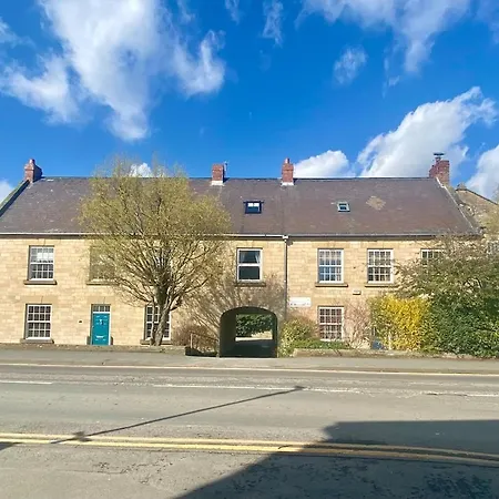 Town Apartment, Parking, Dog Friendly, *