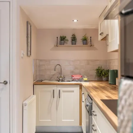 Town Apartment, Parking, Dog Friendly, Pickering