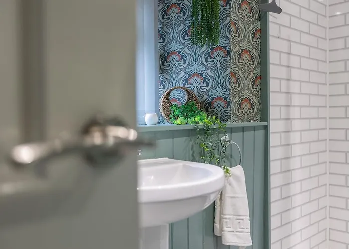 Town Apartment, Parking, Dog Friendly, Pickering