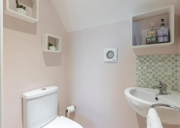 Holiday home Town Apartment, Parking, Dog Friendly, *