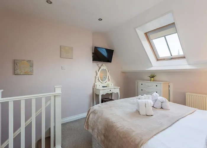 Town Apartment, Parking, Dog Friendly, Pickering