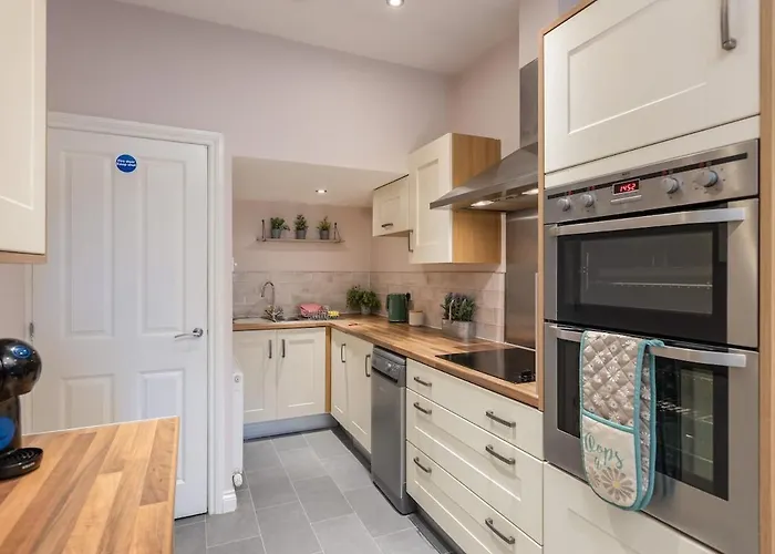 Holiday home Town Apartment, Parking, Dog Friendly, *