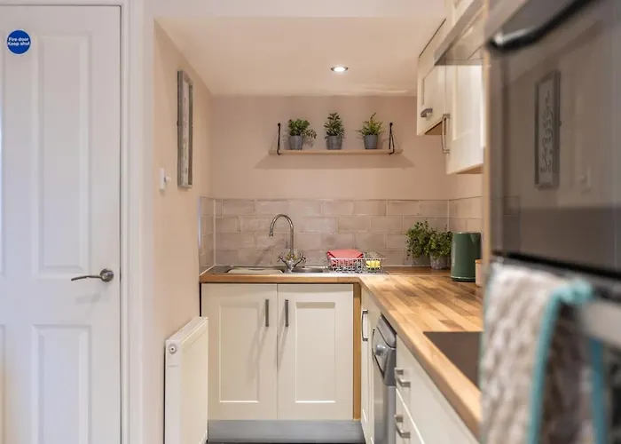 Town Apartment, Parking, Dog Friendly, Pickering